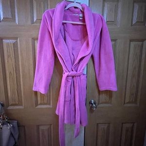 Ultra Soft Pink Robe. Size M. Great Condition.
